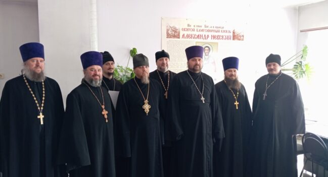 Настоятель храма Успения Пресвятой Богородицы села Ливенка провел собрание духовенства II-го Бирюченского благочиния